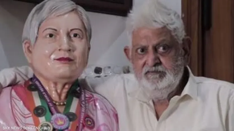 هندي ينحت تمثالًا من الرخام لزوجته بعد وفاتها
