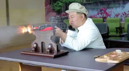 لقطات تكشف ترسانة الأسلحة السرية لزعيم كوريا الشمالية