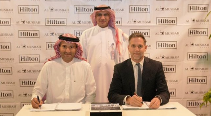 توقيع اتفاقية بين سلسلة فنادق هيلتون وشركة المصباح