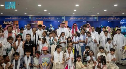 رئيس سدايا يستقبل أبناء الشهداء في الرياض