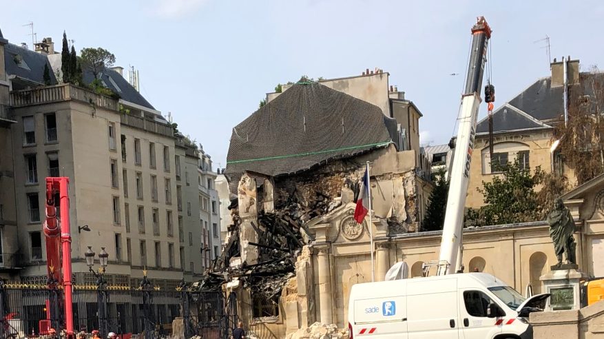 أبرز اللقطات لانفجار باريس وإصابة 5 أشخاص