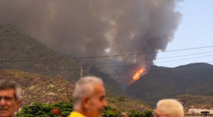 لقطات جوية لحرائق تينيريفي بعدما أجبرت 26 ألف شخص على الفرار