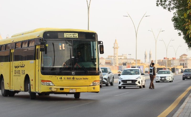 جهود رجال المرور لتأمين العودة الدراسية