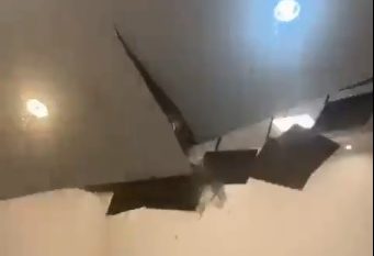 انهيار سقف داخل كلية في جازان بسبب الأمطار وهلع بين الطالبات
