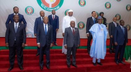 قمة إيكواس تدعم الحل السلمي في النيجر وتُحذر