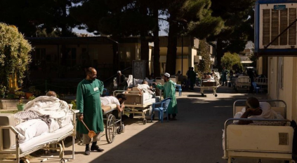 الصليب الأحمر ينهي تمويل 25 مستشفى أفغانيًّا بنهاية أغسطس 2023