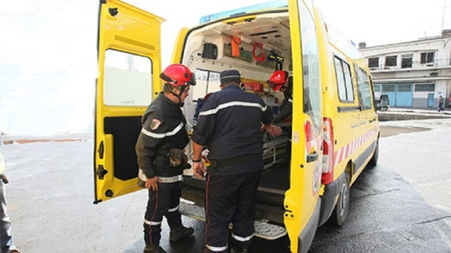 إصابة أكثر من 15 شخصًا بتسمم غذائي بالجزائر