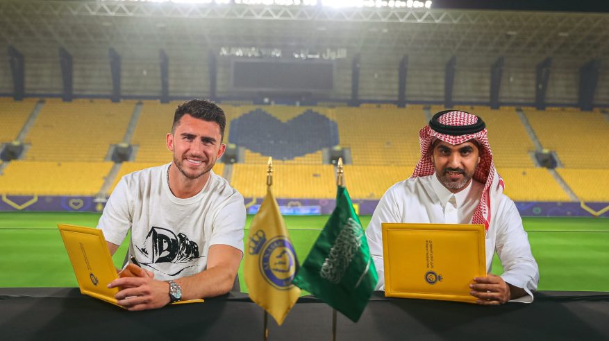 لقطات من توقيع لابورت مع النصر لـ3 مواسم