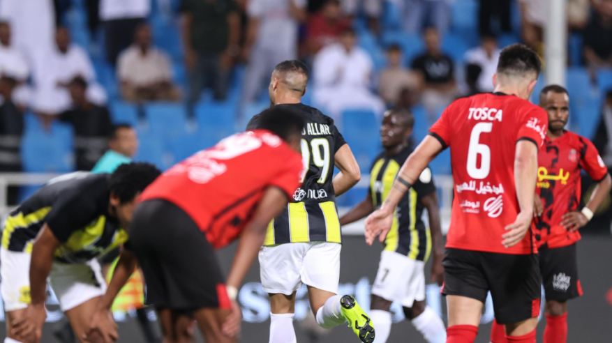 الاتحاد يصعد لـ صدارة دوري روشن برباعية في الرياض