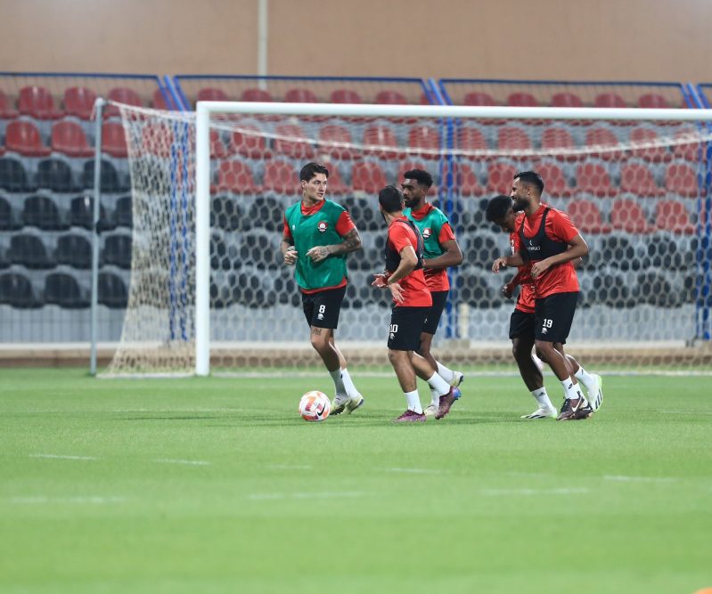 الفريق قبل مباراة الرائد ضد الهلال