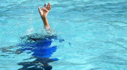 حرس الحدود ينقذ مواطنًا من الغرق أثناء السباحة بالشرقية