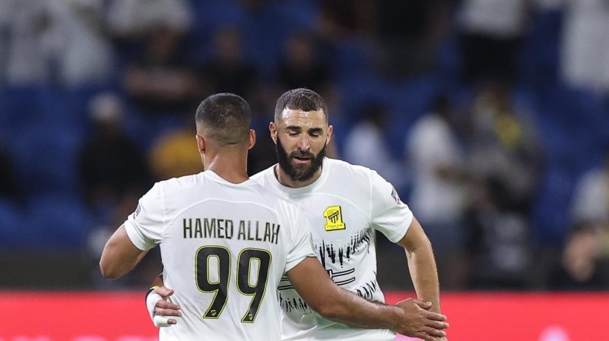 بنزيما وحمدالله يقودان هجوم الاتحاد ضد الرائد