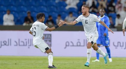 الشباب يُقلص الفارق أمام الهلال بهدف كويلار