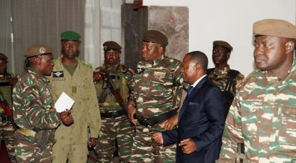 المجلس العسكري في النيجر يعتزم محاكمة بازوم بتهمة الخيانة العظمى