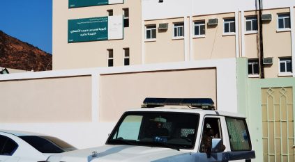 دوريات الأمن بمنطقة الباحة تضبط مقيمًا لممارسته التسول