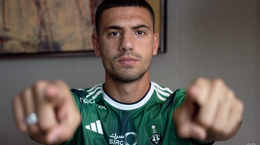 ديميرال مهدد بالرحيل عن الأهلي