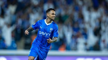 لتسجيل نيمار.. ديلغادو يرحل عن الهلال بعد السوبر