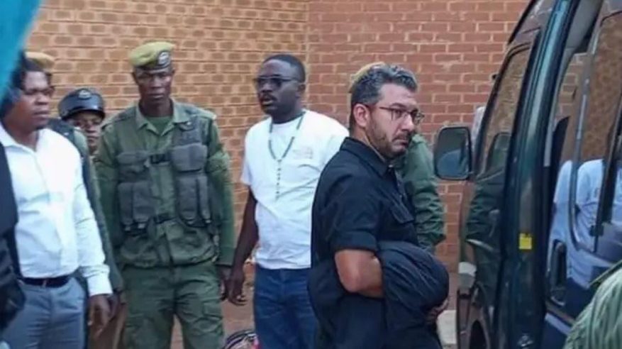 إطلاق سراح 5 مصريين مشتبه بهم في قضية طائرة زامبيا المحملة بالذهب