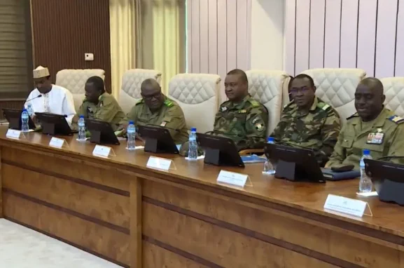 المجلس العسكري في النيجر يتهم فرنسا بالتخطيط لتدخل عسكري