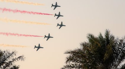 عروض عسكرية تزين سماء مكة المكرمة احتفالًا باليوم الوطني