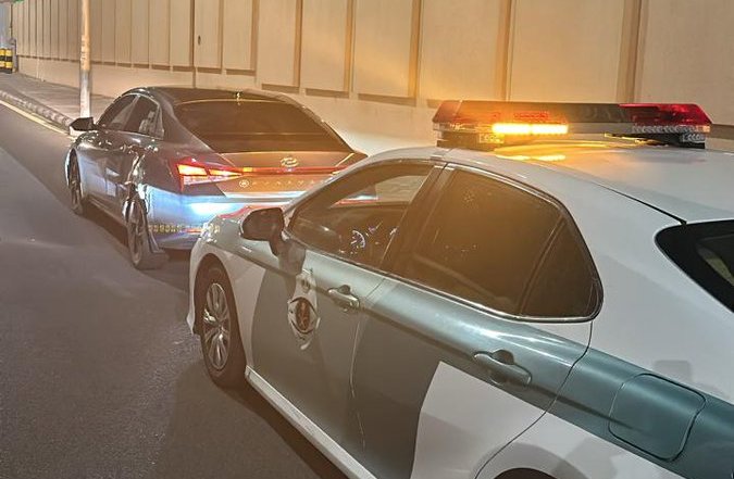 ضبط قائدة مركبة عكست السير وعرضت حياتها والآخرين للخطر