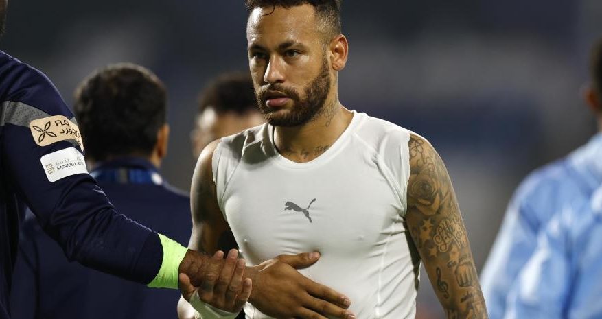 Neymar يُطالب بإقالة جيسوس!