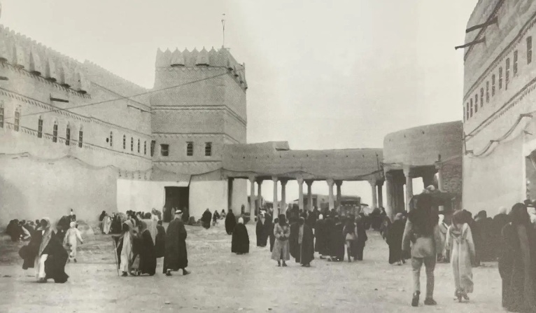 الرياض محط الأنظار ومقصد الرحالة والمستكشفين