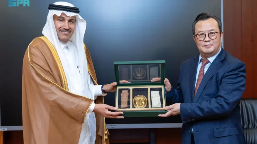 وزير النقل والخدمات اللوجستية يزور مقر بنك الاستيراد والتصدير في بكين