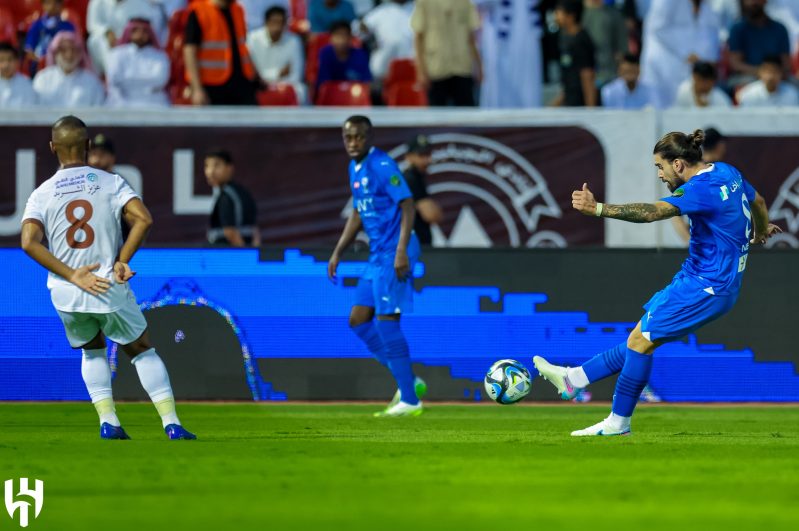 الجبلين والهلال