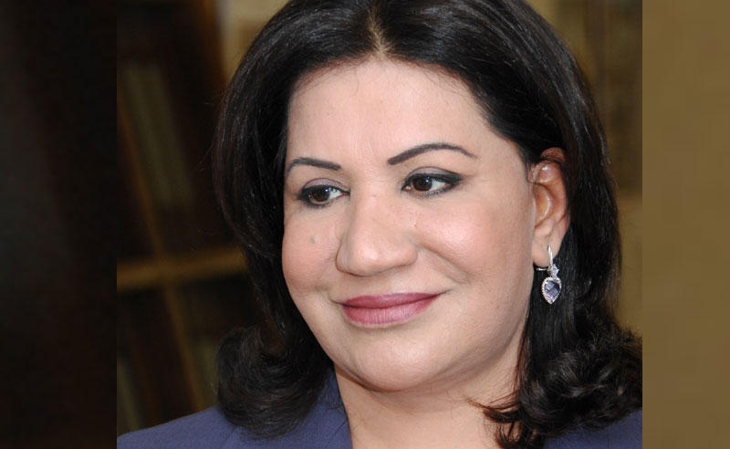 ردة فعل الفنانة سعاد عبدالله على تعثر مصورها
