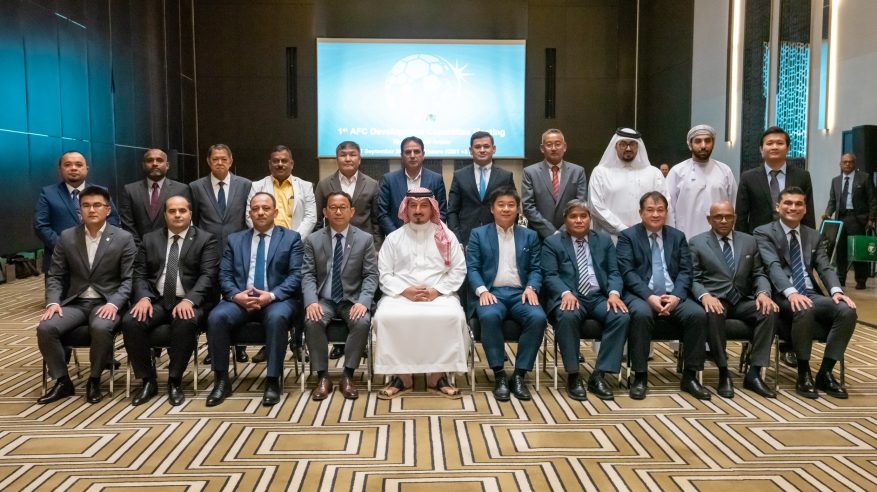 ياسر المسحل يرأس اجتماع لجنة التطوير بالاتحاد الآسيوي