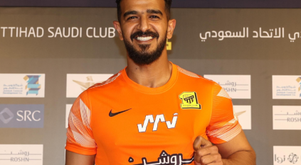 نيوم ينافس الشباب لضم عبدالله المعيوف