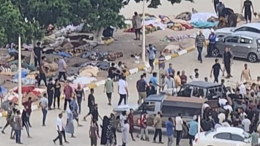 الجثث تملأ شوارع درنة الليبية