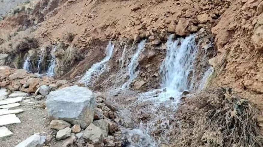 تفجر عيون المياه العذبة والشلالات في مناطق الزلزال بالمغرب