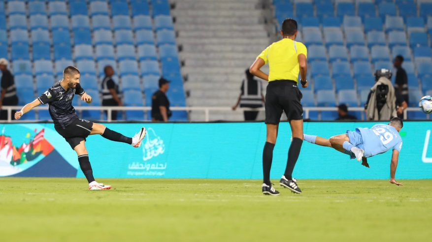 الجمهور يتوقع تسجيل كاراسكو للهدف الأول بملعب الشباب
