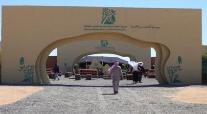 ضبط مواطن رعي 40 متنًا من الإبل بمواقع محظورة في محمية الملك عبدالعزيز