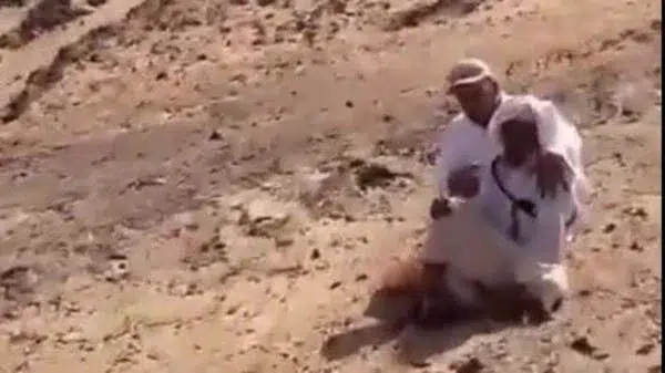 إنقاذ رجل مسن أوشك على الهلاك في الصحراء شمال تثليث