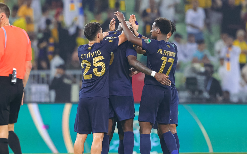 رغم استقبال هدف واحد.. النصراويون ينتقدون دفاع الفريق