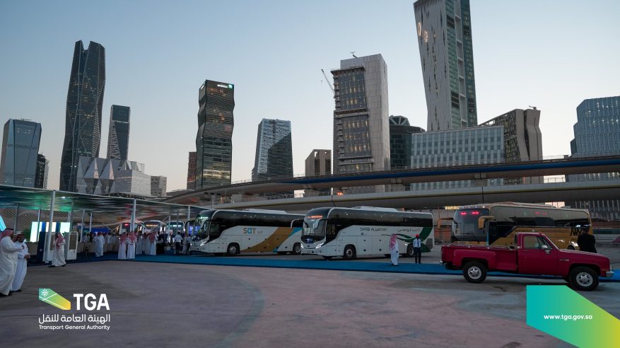 9 مكاسب من حافلات نقل الركاب بين المدن