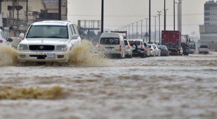 أمطار غزيرة وسيول وبرد على 8 مناطق