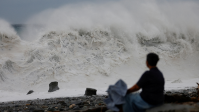 مشاهد مروعة لثالث أقوى إعصار في العالم يضرب تايوان