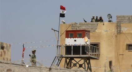 بيان عسكري مصري بشأن إصابة برج مراقبة بشظايا دبابة إسرائيلية