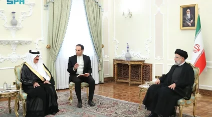 السفير العنزي يقدم أوراق اعتماده لرئيس إيران