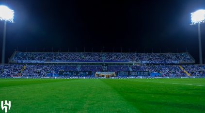 الهلال يتخطى الـ100 ألف مشجع في ملعبه