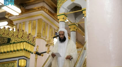خطيب المسجد النبوي: نهى الله المسلمين عن تخذيل إخوانهم وتحسيرهم