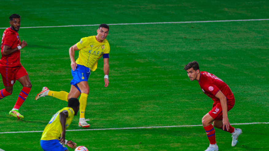 أبها يخطف تعادلًا ثمينًا من النصر في الأول بارك