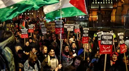 مظاهرات أمام البرلمان البريطاني بعد تصويته ضد وقف النار بغزة