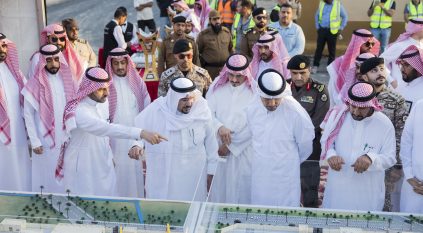 أمير القصيم ووزير الشؤون البلدية يتفقدان مشروع تصريف السيول ببريدة