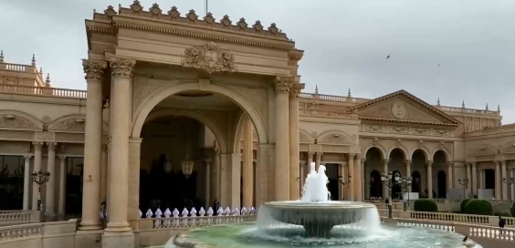 توافد رؤساء الدول والوفود إلى مقر القمة العربية الإسلامية غير العادية