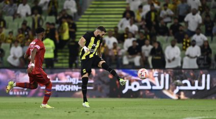 الاتحاد يُنهي الشوط الأول بهدف في أبها